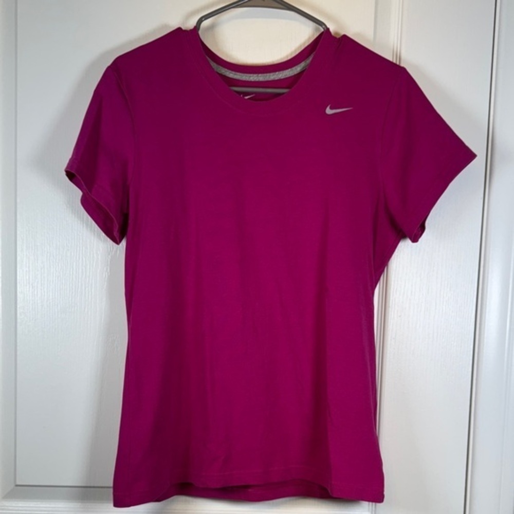 Nike Dri-Fit Cotton Tee Magenta Fitted Shirt Size Large EUC #5803